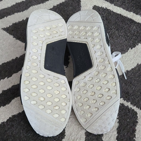 Men's Adidas NMD R1 - Picture 4 of 5